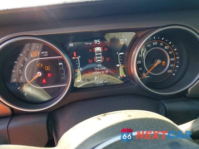 Zdjęcie 9 z 11 samochodu: 2021 JEEP WRANGLER SPORT VIN:1C4GJXAN9MW627670 - miniatura