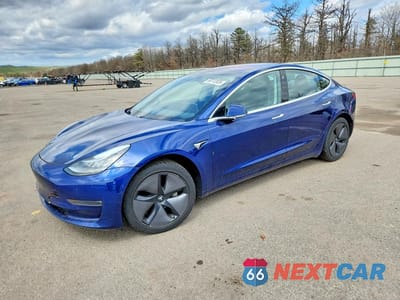 2018 TESLA MODEL 3 5YJ3E1EB6JF064447 - główne zdjęcie licytacji z USA - miniatura