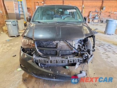 Piąte zdjęcie samochodu w środku: 2018 DODGE GRAND CARAVAN GT VIN:2C4RDGEG4JR239004 - miniatura