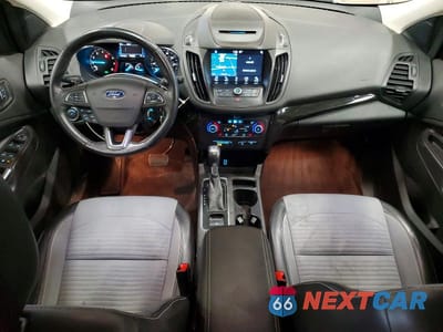 Zdjęcie 8 z 12 samochodu: 2018 FORD ESCAPE SE VIN:1FMCU9GD3JUD48010 - miniatura