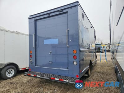 Trzecie zdjęcie samochodu z tyłu: 2021 FORD TRANSIT T-350 STEP VAN ** CLN TITLE * PRI FLEET * DRIVESHAFT DISCONNECTED ** VIN:1FDDF6P86MKA68971 - miniatura