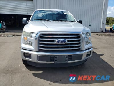 Piąte zdjęcie samochodu w środku: 2016 FORD F150 SUPERCREW VIN:1FTEW1C88GKD47148 - miniatura