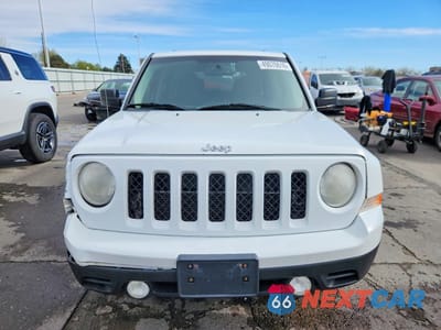 Piąte zdjęcie samochodu w środku: 2011 JEEP PATRIOT SPORT VIN:1J4NF1GB0BD275973 - miniatura
