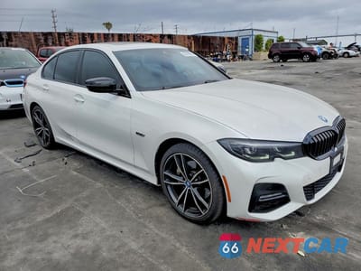 Czwarte zdjęcie samochodu z boku: 2022 BMW 330E VIN:3MW5P7J02N8C52903 - miniatura