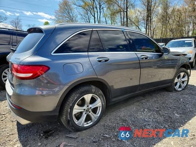 Trzecie zdjęcie samochodu z tyłu: 2018 MERCEDES-BENZ GLC 300 4MATIC VIN:WDC0G4KB5JV018400 - miniatura
