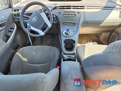 Zdjęcie 8 z 12 samochodu: 2010 TOYOTA PRIUS II VIN:JTDKN3DU6A0245170 - miniatura