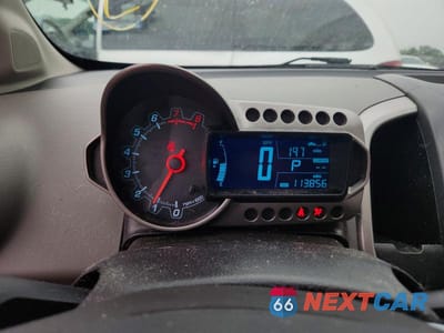 Zdjęcie 9 z 12 samochodu: 2016 CHEVROLET SONIC LT VIN:1G1JC6SH7G4103204 - miniatura