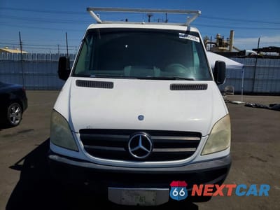 Piąte zdjęcie samochodu w środku: 2011 MERCEDES-BENZ SPRINTER 2500 VIN:WD3PE7CC3B5595344 - miniatura