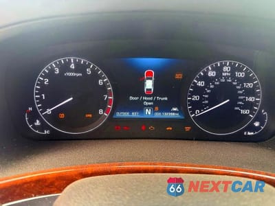Zdjęcie 8 z 10 samochodu: 2014 HYUNDAI EQUUS SIGNATURE VIN:KMHGH4JH1EU080178 - miniatura