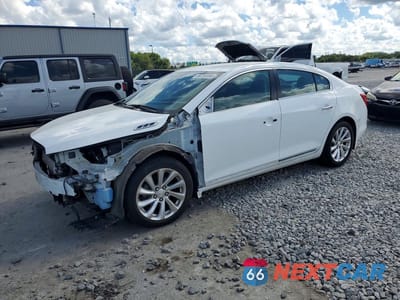 2015 BUICK LACROSSE 1G4GA5GR3FF175292 - główne zdjęcie licytacji z USA - miniatura