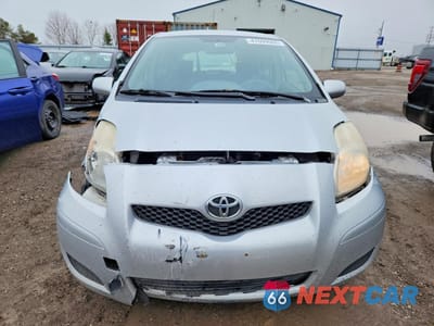 Piąte zdjęcie samochodu w środku: 2010 TOYOTA YARIS BASE VIN:JTDKT4K31A5314811 - miniatura