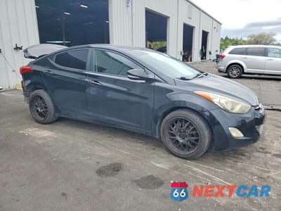 Czwarte zdjęcie samochodu z boku: 2011 HYUNDAI ELANTRA LIMITED VIN:KMHDH4AE5BU164041 - miniatura