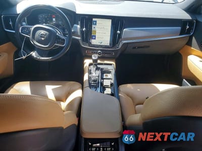 Zdjęcie 8 z 12 samochodu: 2017 VOLVO S90 T6 MOMENTUM VIN:YV1A22MK3H1005635 - miniatura