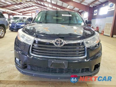 Piąte zdjęcie samochodu w środku: 2014 TOYOTA HIGHLANDER LE PLUS VIN:5TDBKRFH8ES023860 - miniatura