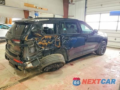 Trzecie zdjęcie samochodu z tyłu: 2025 JEEP GRAND CHEROKEE VIN:1C4RJKEG5S8736362 - miniatura