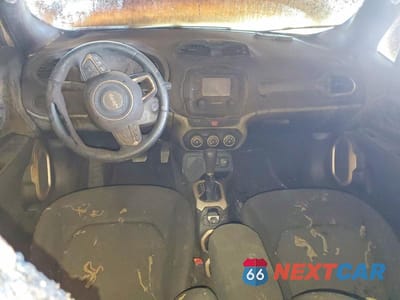Zdjęcie 8 z 13 samochodu: 2016 JEEP RENEGADE LATITUDE VIN:ZACCJABT7GPD58806 - miniatura