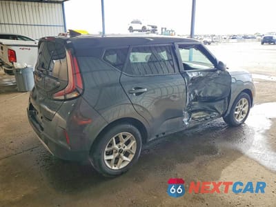Trzecie zdjęcie samochodu z tyłu: 2025 KIA SOUL LX VIN:KNDJ23AU1S7259298 - miniatura