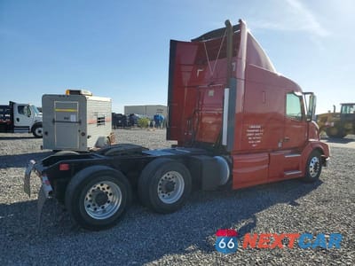 Czwarte zdjęcie samochodu z boku: 2015 VOLVO VNL SEMI TRUCK VIN:4V4NC9EH9FN912318 - miniatura