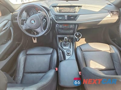 Zdjęcie 8 z 12 samochodu: 2013 BMW X1 SDRIVE28I VIN:WBAVM1C51DVW45916 - miniatura