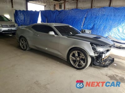 Czwarte zdjęcie samochodu z boku: 2019 CHEVROLET CAMARO SS VIN:1G1FH1R79K0104507 - miniatura