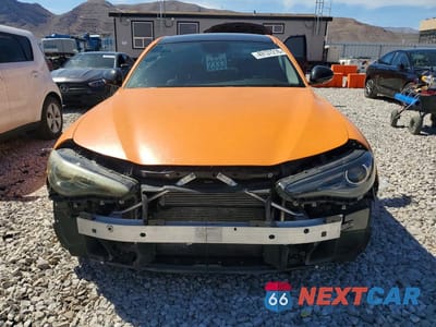 Piąte zdjęcie samochodu w środku: 2019 ALFA ROMEO GIULIA TI VIN:ZARFAMBNXK7621205 - miniatura