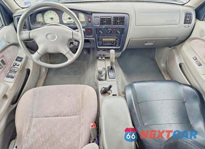 Zdjęcie 8 z 12 samochodu: 2004 TOYOTA TACOMA V6 VIN:5TEHN72N14Z383961 - miniatura