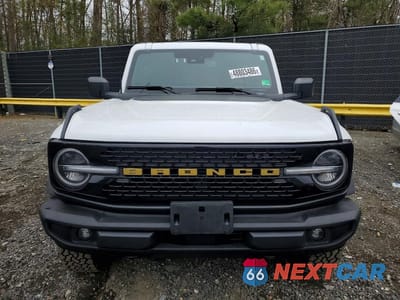 Piąte zdjęcie samochodu w środku: 2025 FORD BRONCO VIN:1FMDE8BH9SLB08652 - miniatura