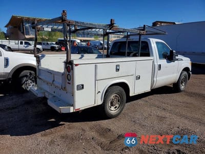 Czwarte zdjęcie samochodu z boku: 2015 FORD F250 SUPER DUTY UTILITY / SERVICE TRUCK VIN:1FDBF2A63FEA89740 - miniatura