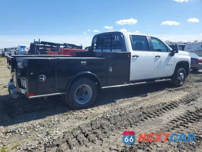 Trzecie zdjęcie samochodu z tyłu: 2024 CHEVROLET SILVERADO K3500 VIN:1GB4YSEY3RF237200 - miniatura