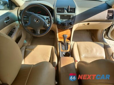 Zdjęcie 8 z 12 samochodu: 2003 HONDA ACCORD EX VIN:1HGCM66553A016511 - miniatura