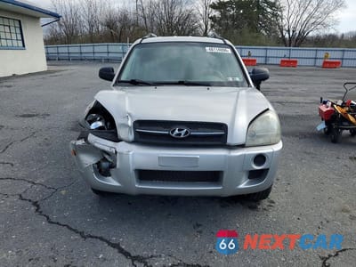 Piąte zdjęcie samochodu w środku: 2007 HYUNDAI TUCSON GLS VIN:KM8JM12B57U551794 - miniatura