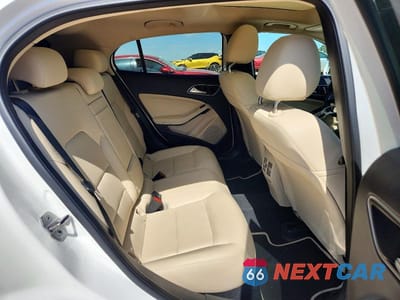 Zdjęcie 11 z 12 samochodu: 2019 MERCEDES-BENZ GLA 250 VIN:WDCTG4EB3KU004205 - miniatura