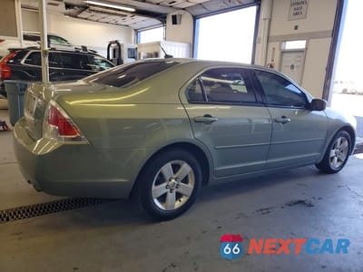 Trzecie zdjęcie samochodu z tyłu: 2008 FORD FUSION SE VIN:3FAHP07108R220155 - miniatura