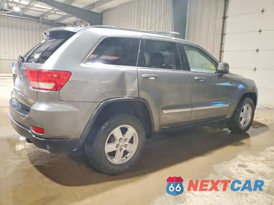 Trzecie zdjęcie samochodu z tyłu: 2012 JEEP GRAND CHEROKEE LAREDO VIN:1C4RJFAG2CC119173 - miniatura