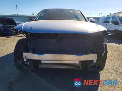 Piąte zdjęcie samochodu w środku: 2023 AUDI Q5 PREMIUM 40 VIN:WA1ABAFY1P2025841 - miniatura