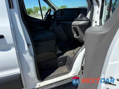 Piąte zdjęcie samochodu w środku: 2020 FORD TRANSIT T-350 VIN:1FTBW9CG6LKA25790 - miniatura