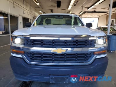 Piąte zdjęcie samochodu w środku: 2018 CHEVROLET SILVERADO C1500 VIN:1GCNCNEH7JZ220547 - miniatura