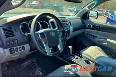 Zdjęcie 9 z 10 samochodu: 2012 TOYOTA TACOMA DOUBLE CAB VIN:3TMLU4ENXCM088389 - miniatura