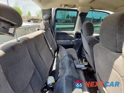 Zdjęcie 10 z 11 samochodu: 2006 CHEVROLET SILVERADO K3500 VIN:1GBJK39D36E257689 - miniatura