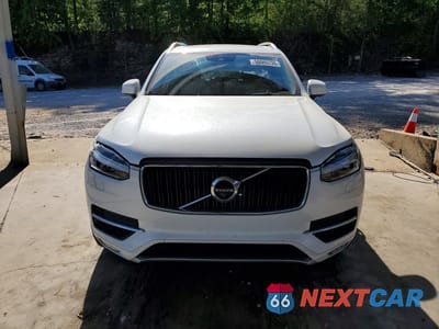 Piąte zdjęcie samochodu w środku: 2017 VOLVO XC90 T6 VIN:YV4A22PKXH1132929 - miniatura