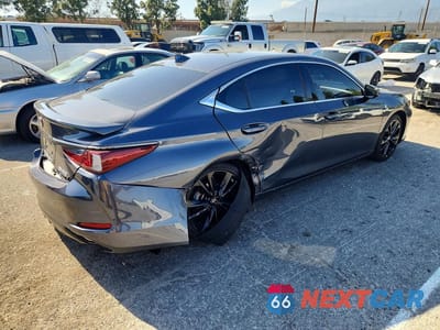 Trzecie zdjęcie samochodu z tyłu: 2023 LEXUS ES 350 F SPORT HANDLING VIN:58AJZ1B15PU156628 - miniatura