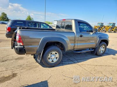 Trzecie zdjęcie samochodu z tyłu: 2010 TOYOTA TACOMA BASE VIN:5TEPX4EN2AZ677395 - miniatura