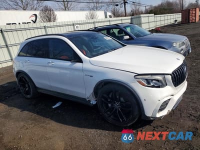 Czwarte zdjęcie samochodu z boku: 2019 MERCEDES-BENZ GLC 63 4MATIC AMG VIN:WDC0G8JB3KF497646 - miniatura