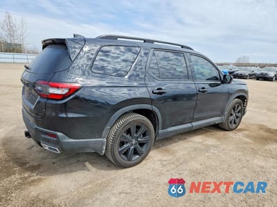 Trzecie zdjęcie samochodu z tyłu: 2025 HONDA PILOT BLACK VIN:5FNYG1H9XSB507628 - miniatura