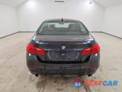 Zdjęcie 6 z 12 samochodu: 2014 BMW 535 XI VIN:WBA5B3C5XED535505 - miniatura