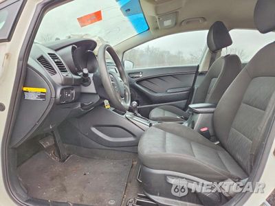 Zdjęcie 7 z 13 samochodu: 2016 KIA FORTE LX VIN:KNAFK4A60G5615785 - miniatura