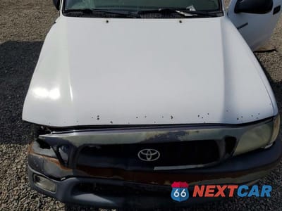 Zdjęcie 11 z 12 samochodu: 2002 TOYOTA TACOMA BASE VIN:5TENL42N12Z019253 - miniatura