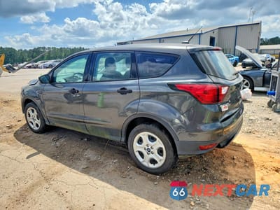 Drugie zdjęcie samochodu z przodu: 2019 FORD ESCAPE S VIN:1FMCU0F7XKUA11682 - miniatura