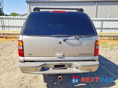 Zdjęcie 6 z 13 samochodu: 2002 CHEVROLET SUBURBAN K1500 VIN:3GNFK16Z22G335833 - miniatura