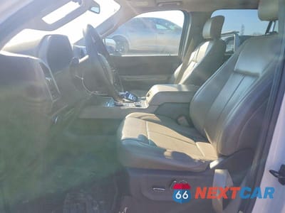 Zdjęcie 7 z 13 samochodu: 2019 FORD EXPEDITION XLT VIN:1FMJU1JT5KEA53219 - miniatura